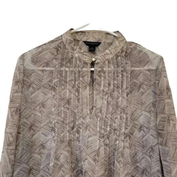 Banana Republic Women's Tan & White Poly Chiffon Sheer Blouse - Picture 2 of 8